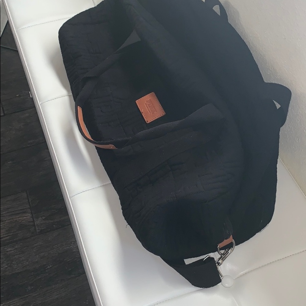 Black Victoria’s Secret travel bag ✨💫